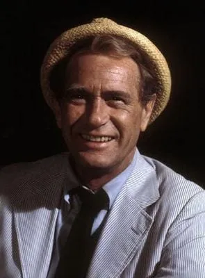 Darren McGavin - Ator, Produtor Executivo, 7 de maio de 1922, 25 de fevereiro de 2006