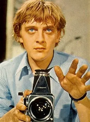 David Hemmings - Ator, Diretor, Produtor, 18 de novembro de 1941, 3 de dezembro de 2003