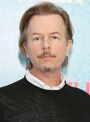 David Spade - Ator, Roteirista, Produtor Executivo, 22 de julho de 1964
