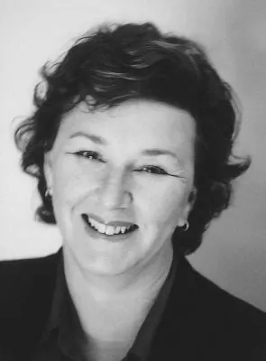 Debra Oswald - 30 de agosto de 1959