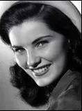 Debra Paget - Atriz, 19 de agosto de 1933