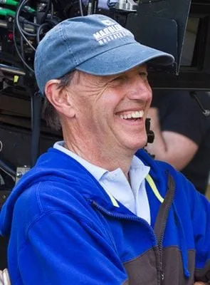 Dennis Dugan - Diretor, Ator, Compositor, 5 de setembro de 1946