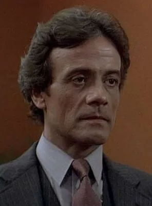 Dennis Redfield - Ator, 23 de fevereiro de 1943