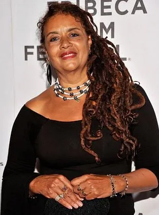 Diahnne Abbott - 1 de maio de 1945