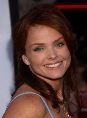 Dina Meyer - Atriz, 22 de dezembro de 1968