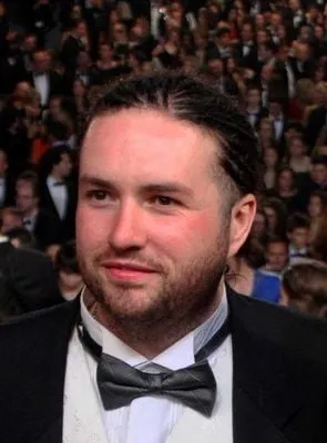 Dominic Burns - Ator, Diretor, Produtor, 30 de dezembro de 1983