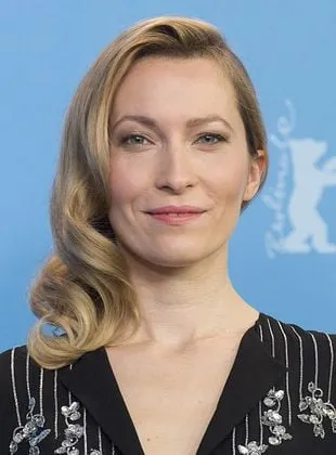 Dounia Sichov - Atriz, Montador chefe, Montador, 14 de outubro de 1980