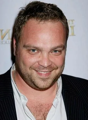 Drew Powell - Ator, Diretor, 19 de janeiro de 1976