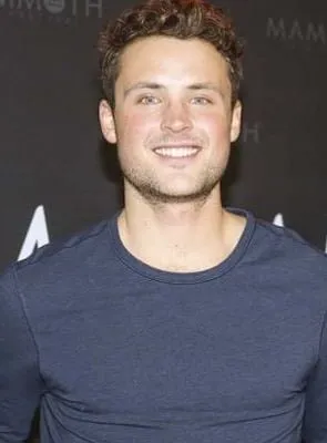 Dylan Efron - 6 de fevereiro de 1992