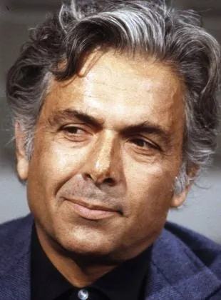 Ebrahim Golestan - 19 de outubro de 1922, 22 de agosto de 2023