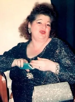 Edith Massey - 28 de maio de 1918, 24 de outubro de 1984