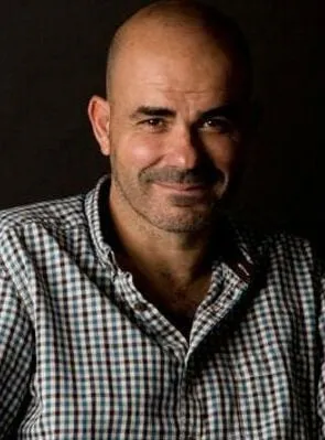 Eduardo Sacheri - Roteirista, Autor da obra original, Produtor Executivo, 13 de dezembro de 1967