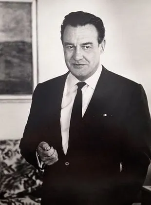 Edward Muhl - 17 de fevereiro de 1907, 22 de abril de 2001