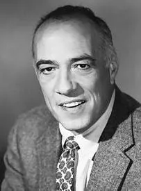 Edward Platt - Ator, 14 de fevereiro de 1916, 19 de março de 1974