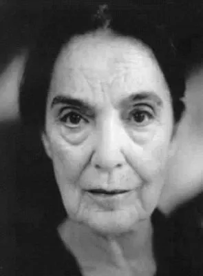 Elisabeth Kaza - 9 de maio de 1924, 4 de janeiro de 2004