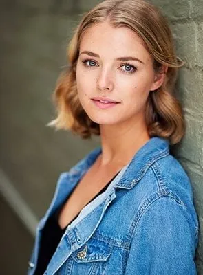 Ellie Gall - 5 de maio de 1996