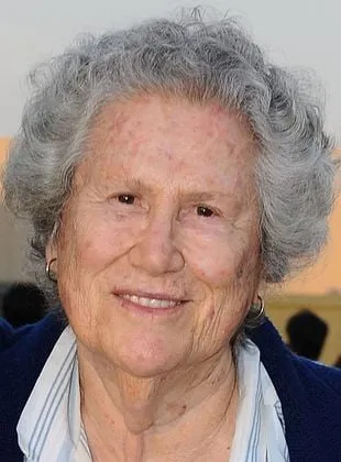 Elsa Raven - Atriz, 21 de setembro de 1929, 3 de novembro de 2020