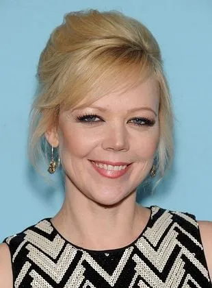 Emily Bergl - Atriz, 25 de abril de 1975