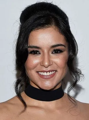 Emily Rios - Atriz, 27 de abril de 1989