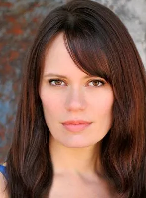 Emily Swallow - Atriz, 18 de dezembro de 1979