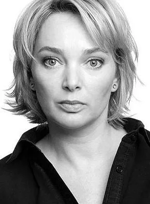 Emma Amos - Atriz, 18 de agosto de 1964