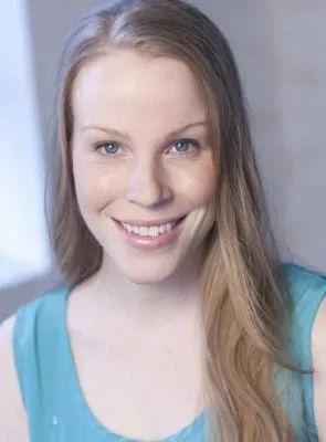 Emma Myles - Atriz, 30 de junho de 1987