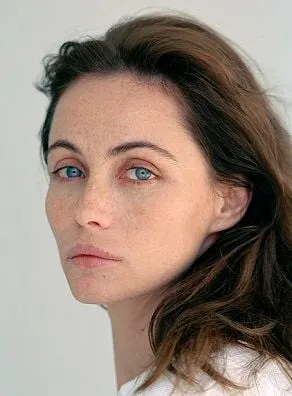 Emmanuelle Béart - Atriz, 14 de agosto de 1963