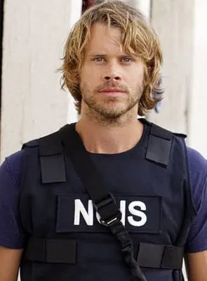 Eric Christian Olsen - Ator, Produtor Executivo, Criador, 31 de maio de 1977