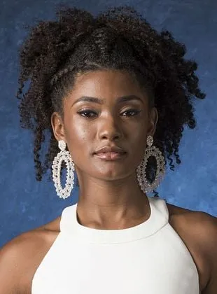 Erika Januza - Atriz, 7 de maio de 1985