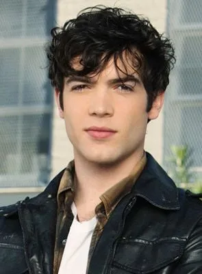 Ethan Peck - Ator, 2 de março de 1986