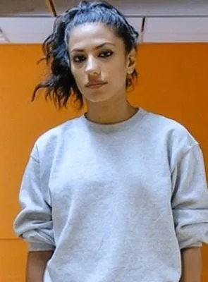 Evin Ahmad - Atriz, 8 de junho de 1990