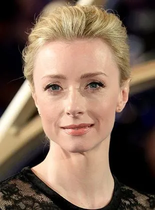 Fiona Glascott - Atriz, 22 de novembro de 1982