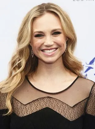 Fiona Gubelmann - Atriz, 30 de março de 1980