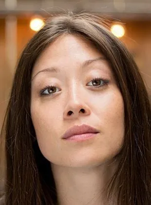 Fiona Rene - Atriz, 5 de abril de 1988