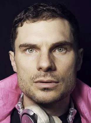 Flula Borg - Ator, Roteirista, 28 de março de 1982