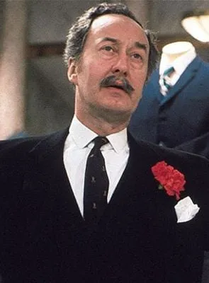 Frank Thornton - Ator, 15 de janeiro de 1921, 16 de março de 2013