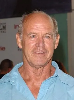 Geoffrey Lewis - Ator, 31 de julho de 1935, 7 de abril de 2015