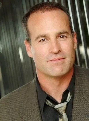 Geoffrey Lower - Ator, 19 de março de 1963