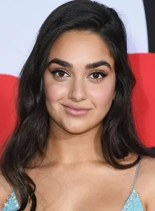 Geraldine Viswanathan - Atriz, 20 de junho de 1995