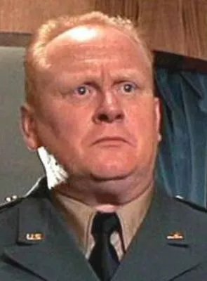 Gert Fröbe - Ator, 25 de fevereiro de 1913, 5 de setembro de 1988