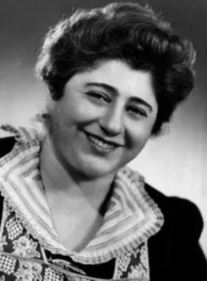 Gertrude Berg - 3 de outubro de 1898, 14 de setembro de 1966