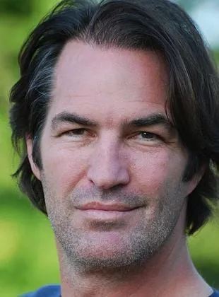 Glenn Ennis - Ator, Dublê, Roteirista, 19 de maio de 1964