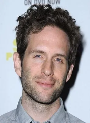 Glenn Howerton - Ator, Roteirista, Produtor de set, 13 de abril de 1976