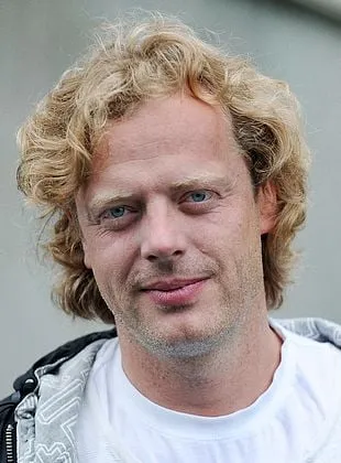 Gunnar Vikene - Diretor, Roteirista, Criador, 23 de março de 1966