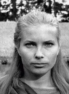 Gunnel Lindblom - Atriz, 18 de dezembro de 1931, 24 de janeiro de 2021