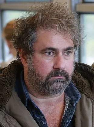 Gustave Kervern - Ator, Roteirista, Diretor, 27 de dezembro de 1962