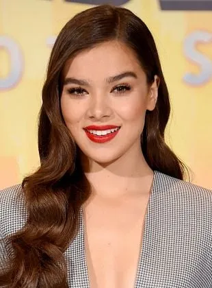 Hailee Steinfeld - Atriz, 11 de dezembro de 1996