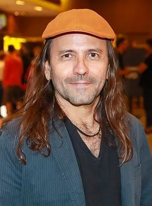 Halder Gomes - Diretor, Produtor, Roteirista, 15 de fevereiro de 1967