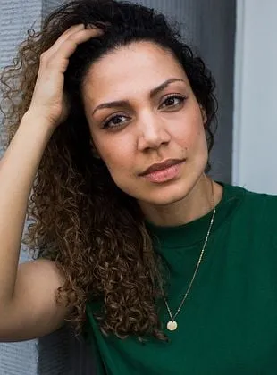 Haley Louise Jones - Atriz, 23 de fevereiro de 1989