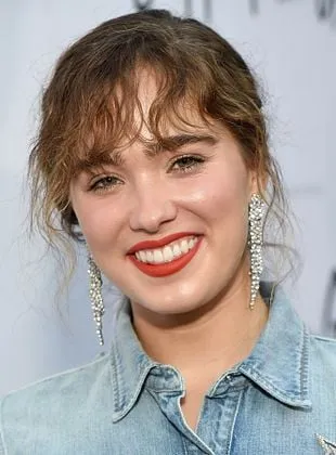 Haley Lu Richardson - Atriz, Produtor Executivo, 7 de março de 1995